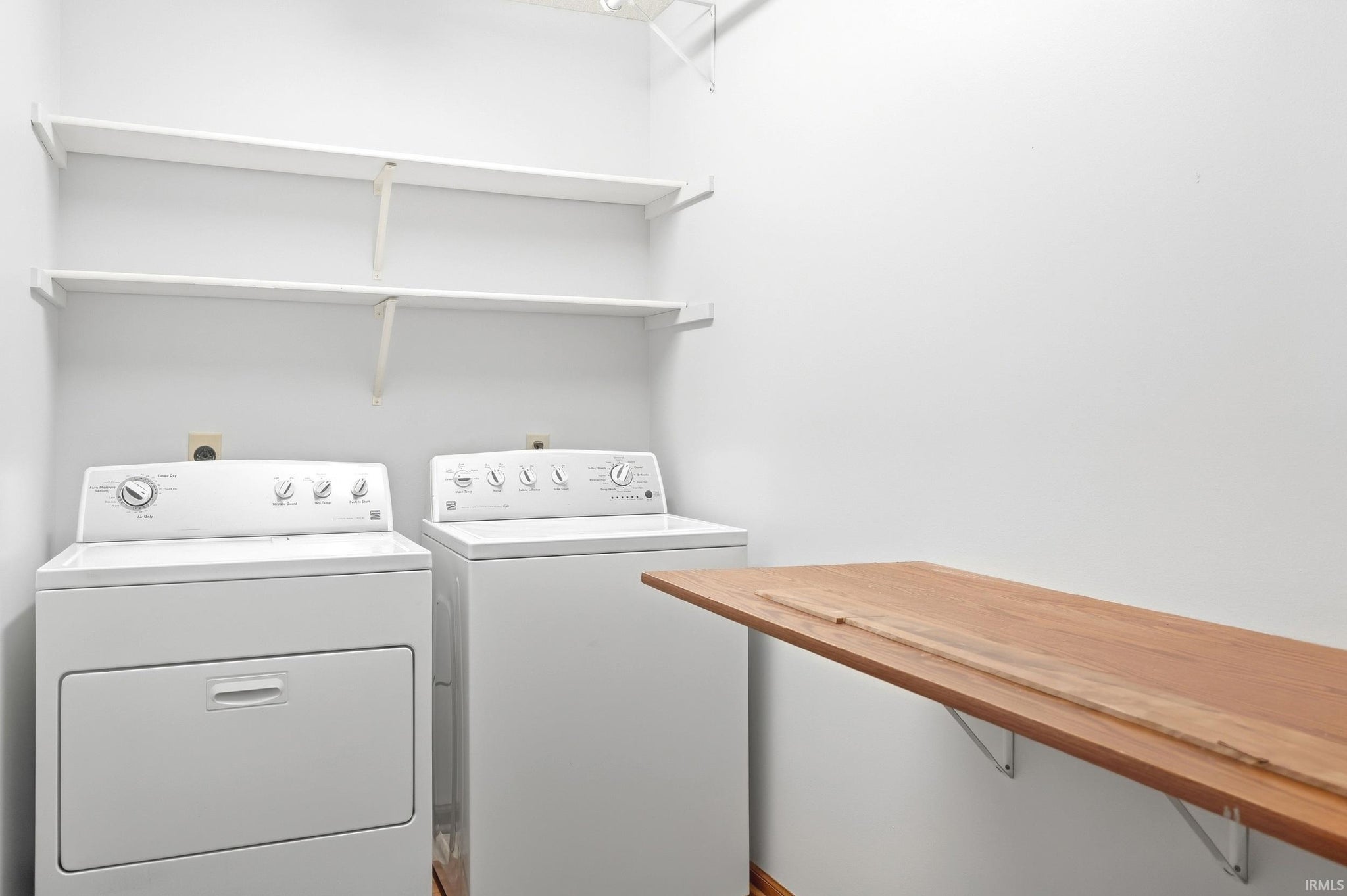 Image of 833 Laurel Hill Place